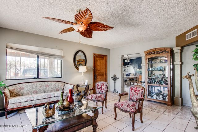 992 Paseo Lobo, Rio Rico, AZ 85648