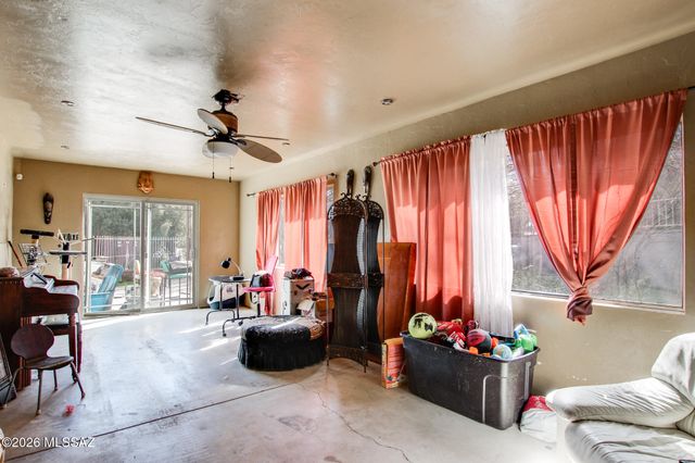 992 Paseo Lobo, Rio Rico, AZ 85648