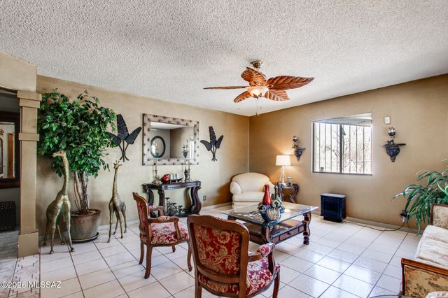 992 Paseo Lobo, Rio Rico, AZ 85648