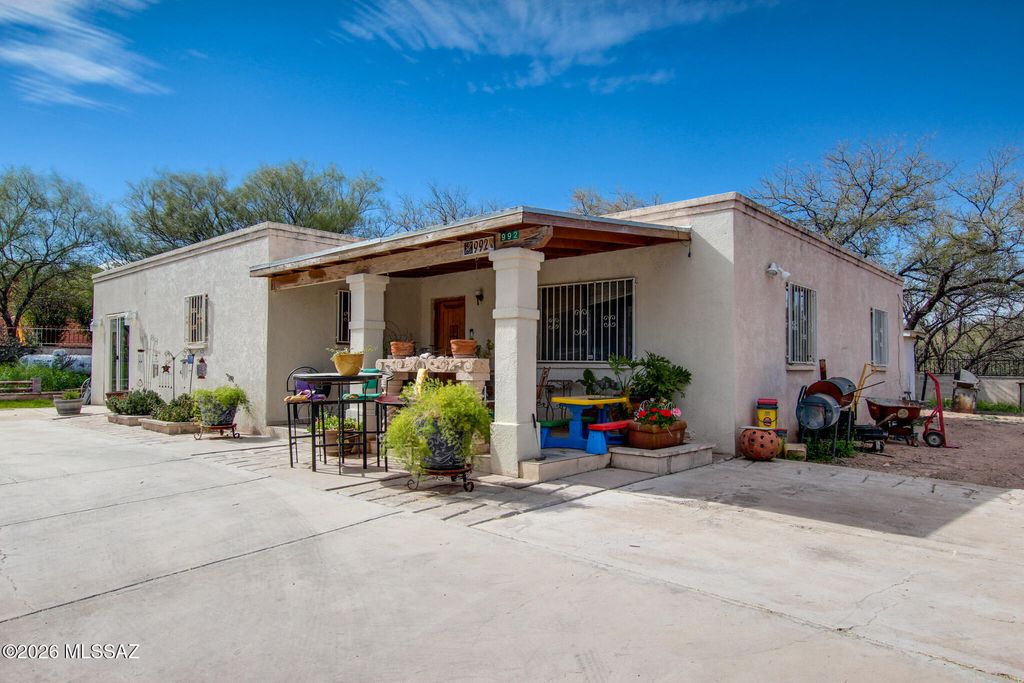 992 Paseo Lobo, Rio Rico, AZ 85648