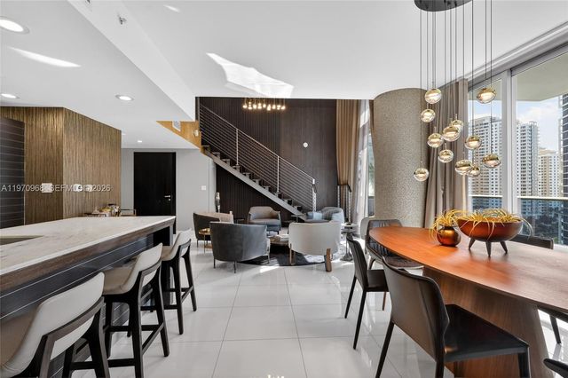 200 Biscayne Boulevard Way 1108, Miami, FL 33131