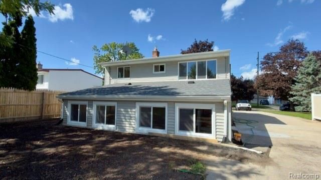 31657 Olmstead Road, Rockwood, MI 48173