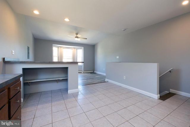 136 S KING ST, Gloucester City, NJ 08030