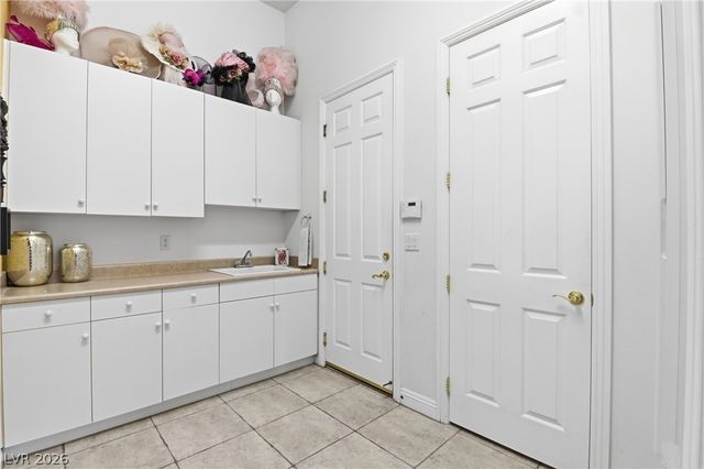 5100 Elvis Presley Court, Las Vegas, NV 89131