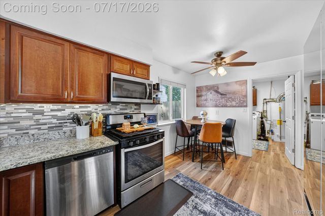 7936 Weddel Street, Taylor, MI 48180