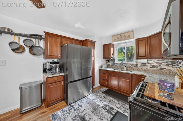 7936 Weddel Street, Taylor, MI 48180