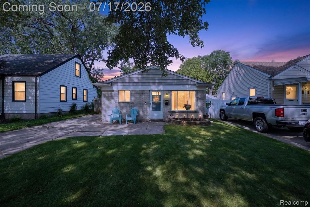 7936 Weddel Street, Taylor, MI 48180
