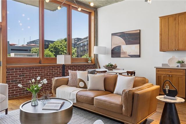 660 Glen Iris Drive NE 305, Atlanta, GA 30308