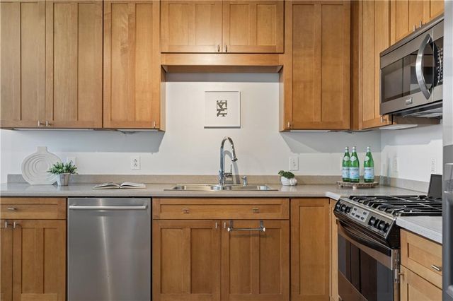 660 Glen Iris Drive NE 305, Atlanta, GA 30308