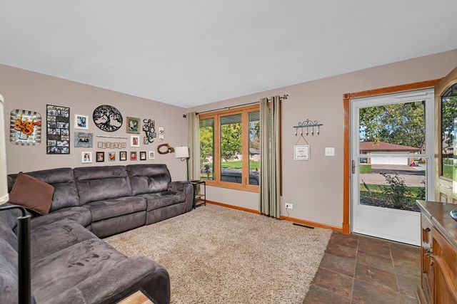 830 Wagon Drive, New Lenox, IL 60451