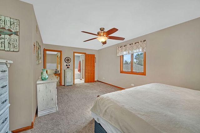 830 Wagon Drive, New Lenox, IL 60451