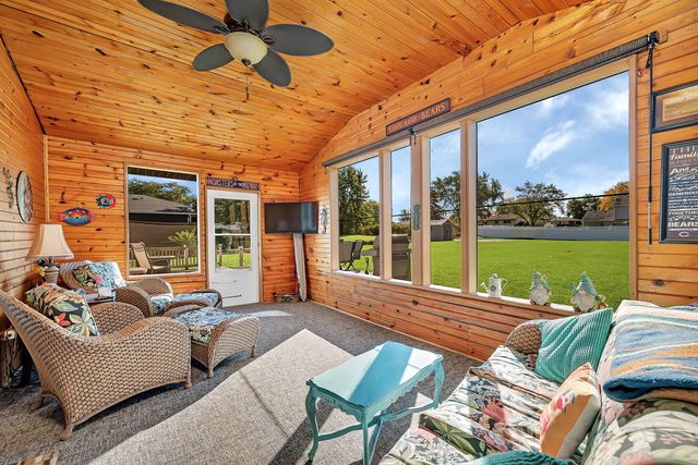 830 Wagon Drive, New Lenox, IL 60451