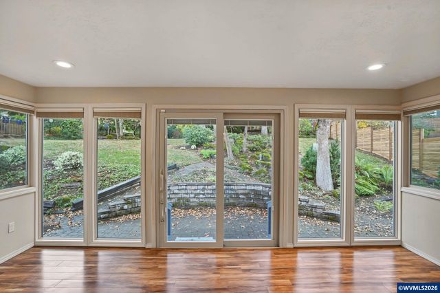 485 Sunwood Dr NW, Salem, OR 97304