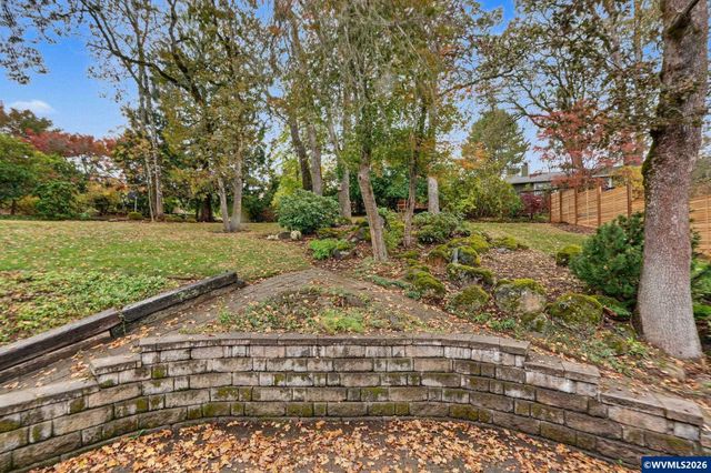 485 Sunwood Dr NW, Salem, OR 97304