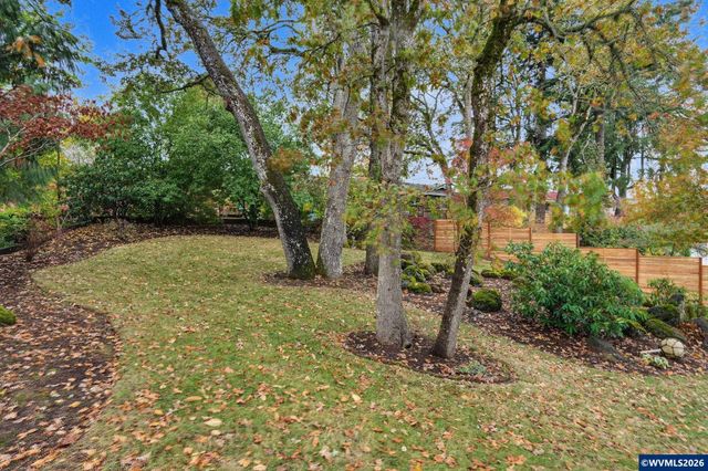 485 Sunwood Dr NW, Salem, OR 97304