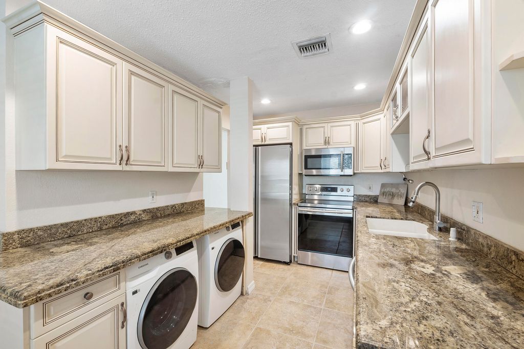 1020 CITRUS Way 101, Delray Beach, FL 33445