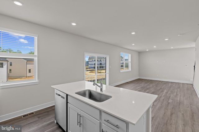 5208 MANOR PARK DR, Upper Marlboro, MD 20772