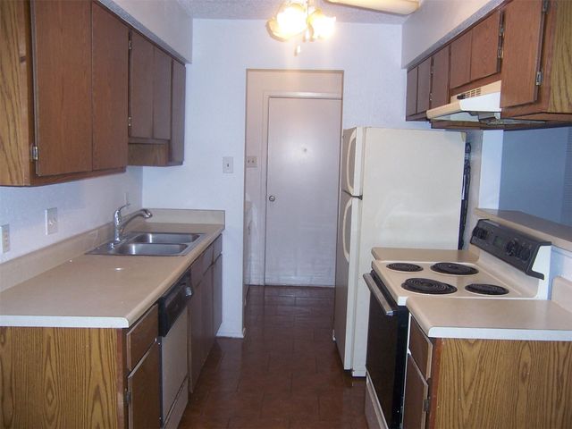 5511 Cripple Brook Court, Houston, TX 77017