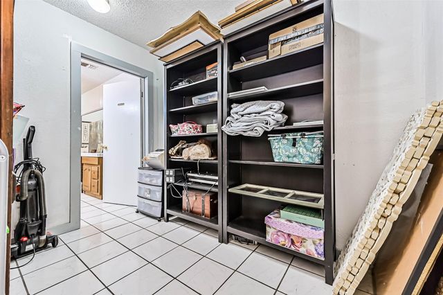 1713 Moody Avenue, Galveston, TX 77550