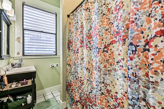 1713 Moody Avenue, Galveston, TX 77550