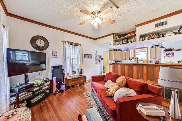 1713 Moody Avenue, Galveston, TX 77550