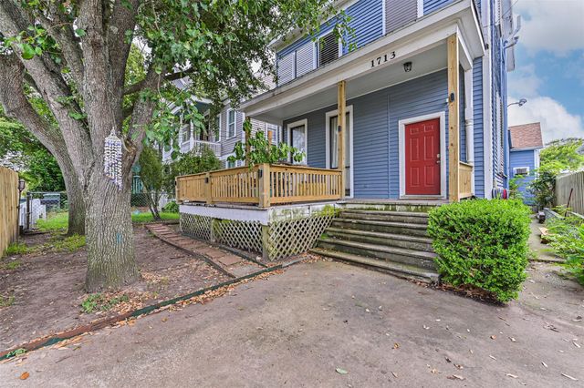 1713 Moody Avenue, Galveston, TX 77550
