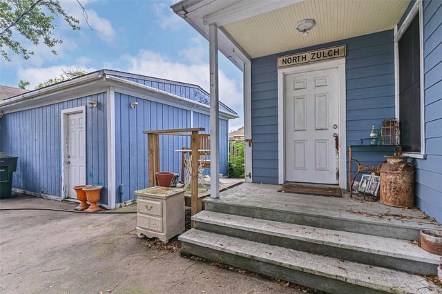 1713 Moody Avenue, Galveston, TX 77550
