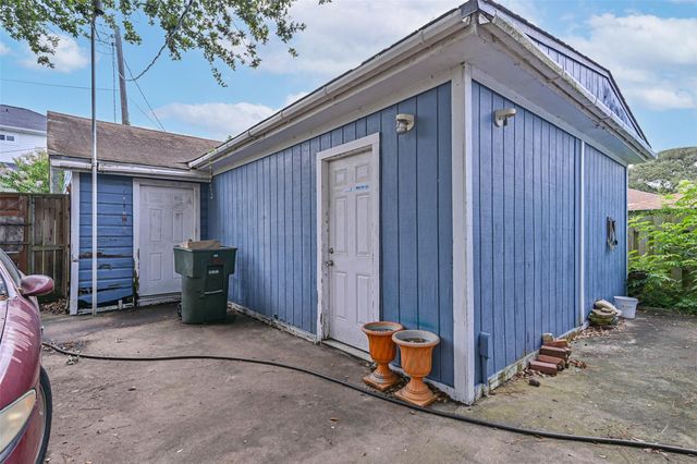 1713 Moody Avenue, Galveston, TX 77550
