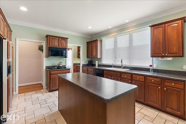 54380 Sassafras Drive, Shelby Twp, MI 48315