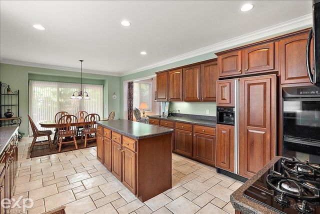 54380 Sassafras Drive, Shelby Twp, MI 48315