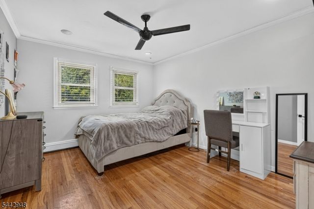 2 Country Club Ct, Livingston Twp., NJ 07039
