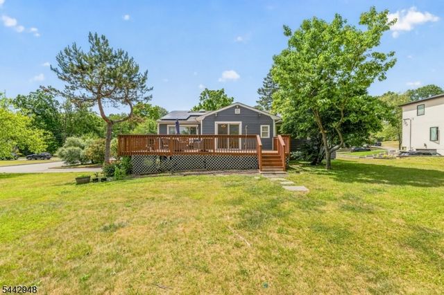 2 Country Club Ct, Livingston Twp., NJ 07039