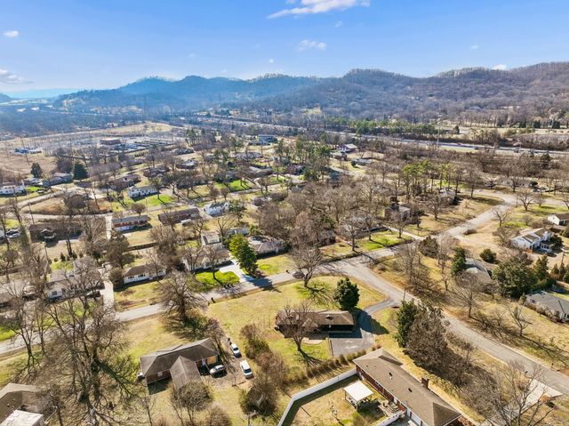 659 Devon Dr, Nashville, TN 37220