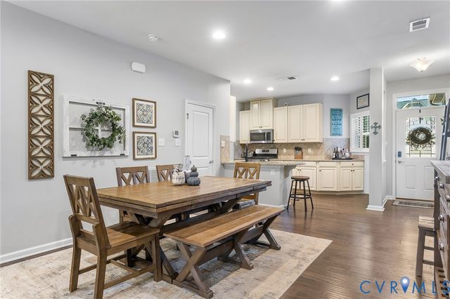 7976 Wistar Woods Ct, Richmond, VA 23228