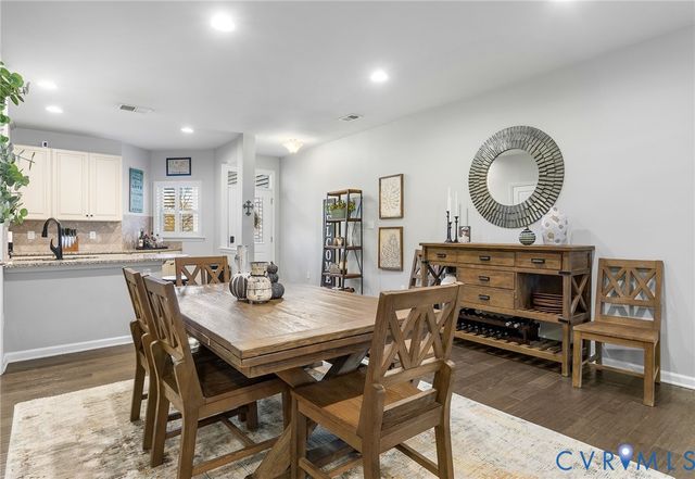 7976 Wistar Woods Ct, Richmond, VA 23228