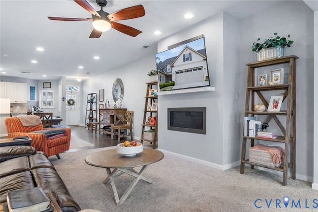 7976 Wistar Woods Ct, Richmond, VA 23228