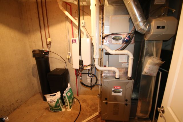 10124 Basalt Court, Noblesville, IN 46060