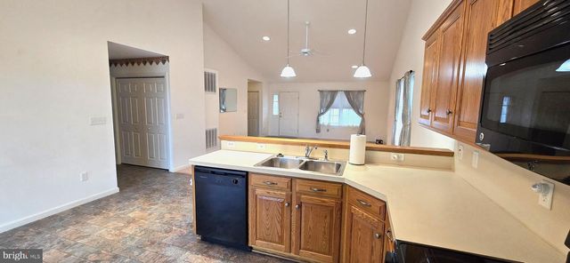 158 BRADFORD SPRING CT, Waynesboro, PA 17268