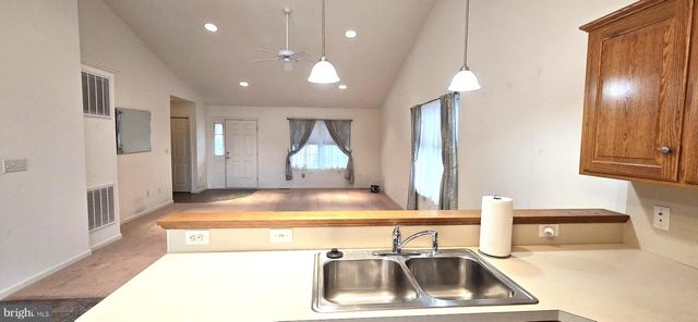 158 BRADFORD SPRING CT, Waynesboro, PA 17268