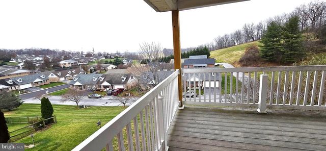 158 BRADFORD SPRING CT, Waynesboro, PA 17268