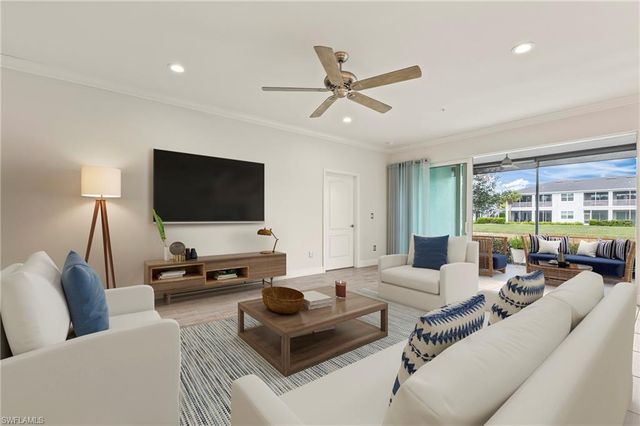 6954 Avalon CIR 703, Naples, FL 34112