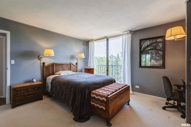 1800 7th St Unit 7A, East Moline, IL 61244