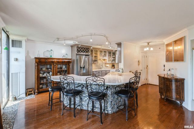 1800 7th St Unit 7A, East Moline, IL 61244