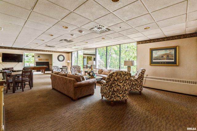 1800 7th St Unit 7A, East Moline, IL 61244