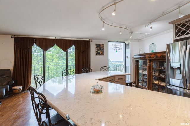 1800 7th St Unit 7A, East Moline, IL 61244