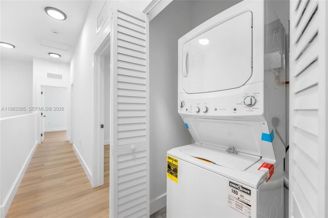 2121 NW 45th St 2123, Miami, FL 33142