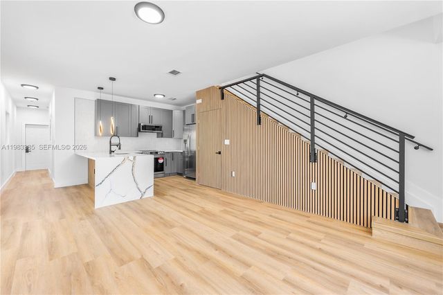 2121 NW 45th St 2123, Miami, FL 33142