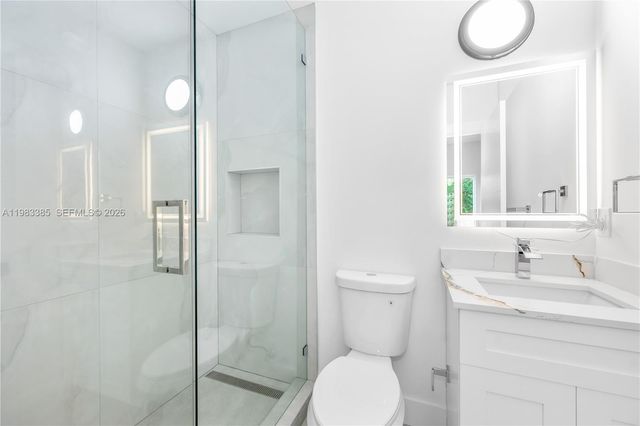 2121 NW 45th St 2123, Miami, FL 33142