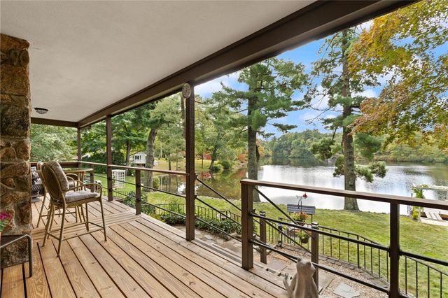 8 Fountain Spring Lane, Johnston, RI 02919
