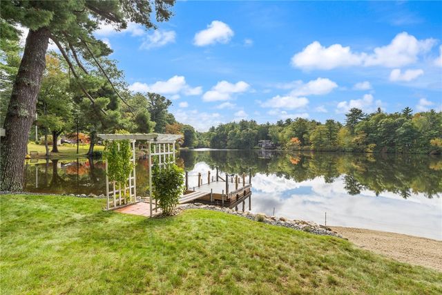 8 Fountain Spring Lane, Johnston, RI 02919